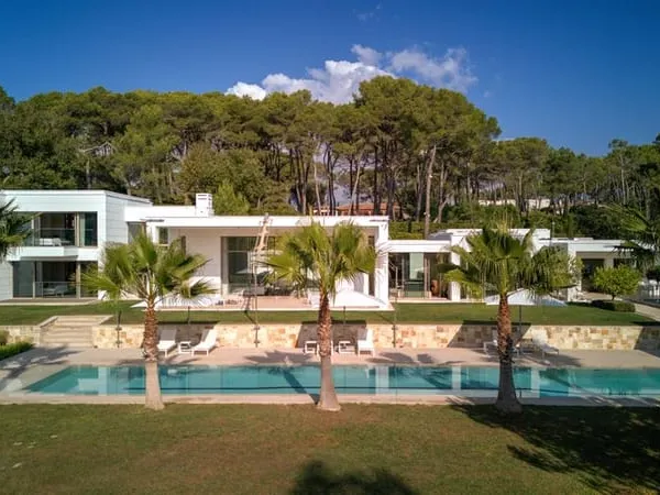 Maison 9 pièces 1124 m² 