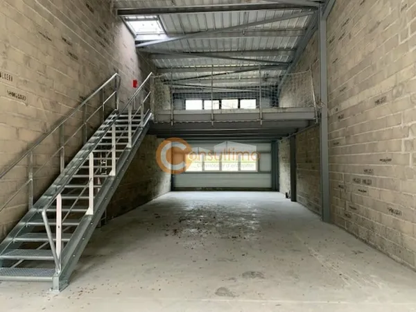 Bureaux 155 m² 