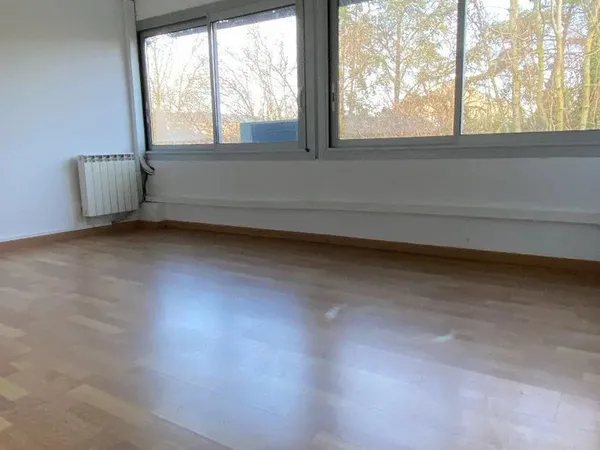 Bureaux 53 m² - VILLIERS-SAINT-FREDERIC 