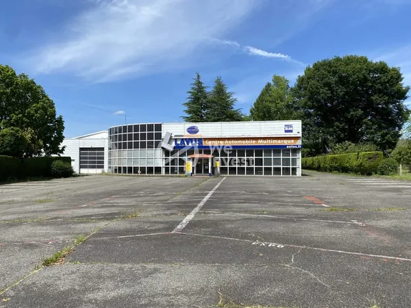 Local commercial 1900 m² 