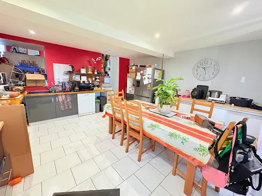 EXCLUSIVITE Ensemble immobilier avec maison de 95 m2 3 chambres et 2 autres à réhabiliter 