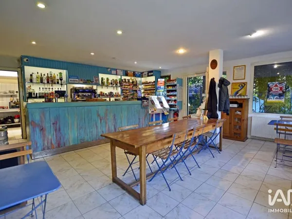 Immeuble commercial 170 m²