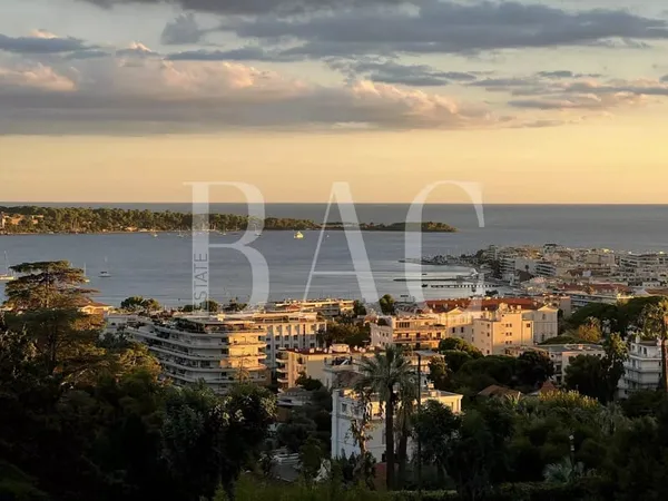 Cannes, résidence Champfleuri, appartement avec vue mer panoramique 