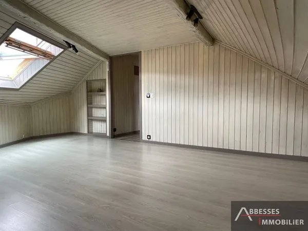 EN EXCLUSIVITÉ : REMIREMONT : Appartement de type F1 meublé - Idéal étudiant