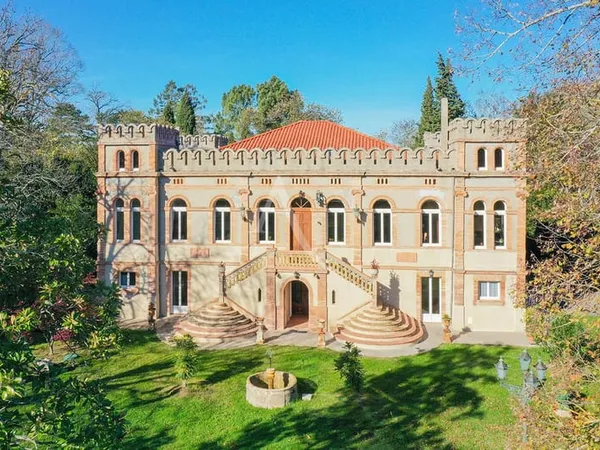 Maison 15 pièces 460 m²