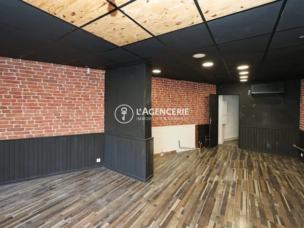 Local commercial 1 pièce 33 m² 