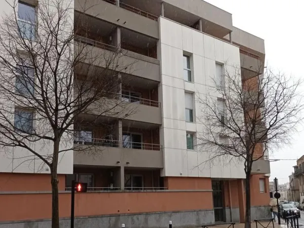 Parking - Garage Location Nîmes   104€