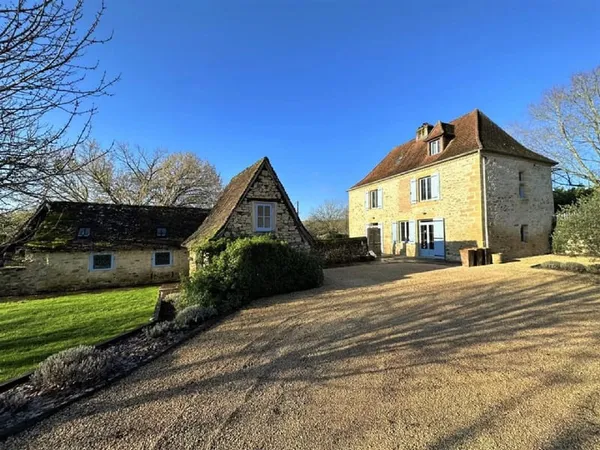 A VENDRE : MAISON ( 220 m2) avec Piscine ( 8 x 4 ) et Grande G 