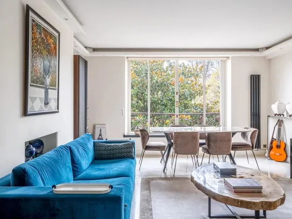Appartement 1 pièce 82 m² 