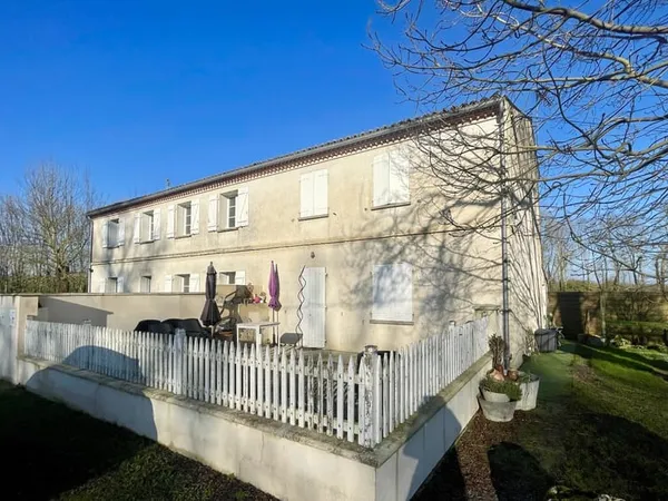 2 maisons, 3 km d'AULNAY 