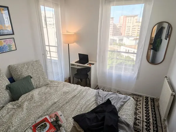 Appartement Location Courbevoie 5p 18m² 840€