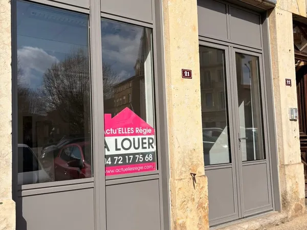 Bureaux 1 pièce 27 m² 