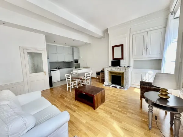 LOCATION APPARTEMENT MEUBLÉ DE 81 M2 AVEC 2 CHAMBRES 