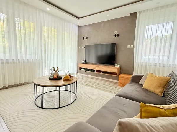 Maison rénovée de 130 m2 avec jardin et double garage Metz Queuleu secteur Fort de Queuleu 