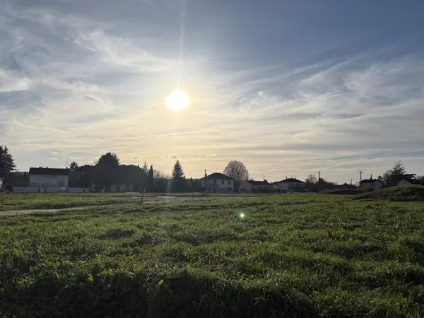 TERRAIN A BATIR - ANTONE ET TRIGONNANT 