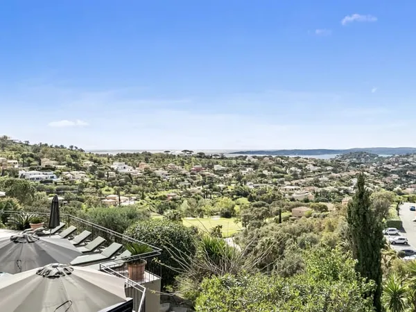 Maison 6 pièces 340 m² 