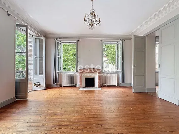 Maison 8 pièces 224 m² 
