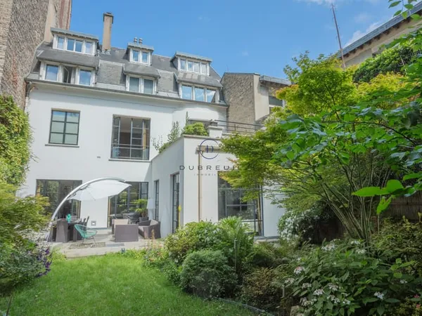 NEUILLY ILE DE LA JATTE / HOPITAL AMERICAIN HOTEL PARTICULIER 550 M2 AVEC 2 TERRASSES ET JARDIN 250 
