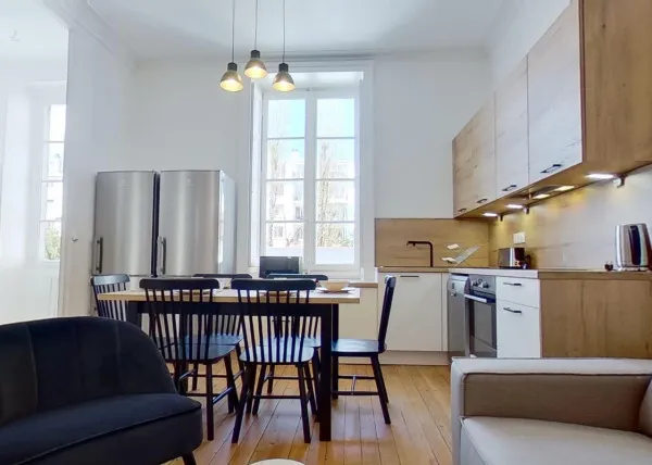 Appartement 7 pièces 146 m² 