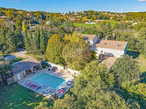 Maison 400 m² 