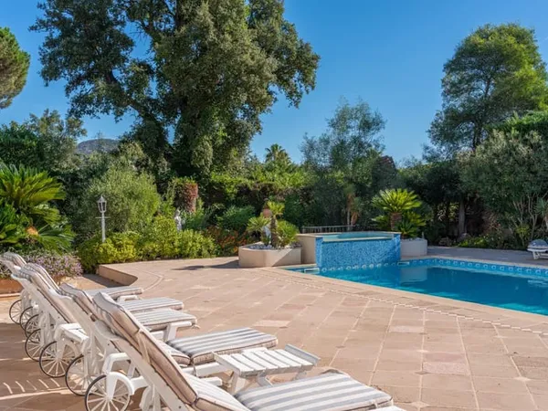 Charmante villa à proximité des plages dans un Domaine sécurisé 