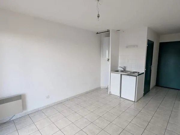 Studio 1 pièce 19 m² 