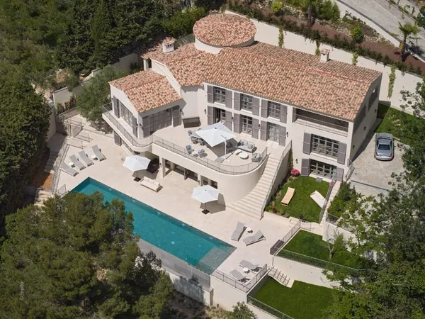 Maison 5 pièces 450 m² 