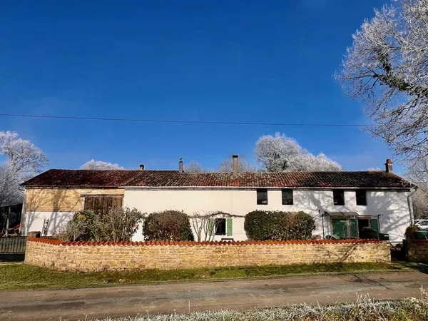 beautiful house with hug living-room, garage, 4/5 bedrooms 
