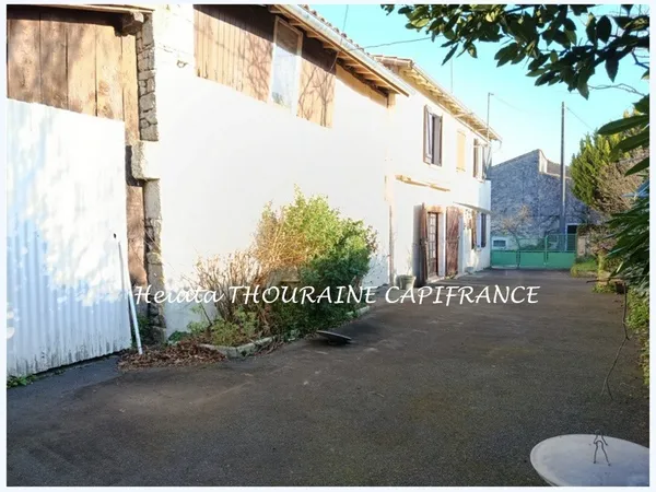 à vendre AZAY LE BRULE (79)NOUVEAUTÉ CAPIFRANCE - Ensemble immobilier à fort potentiel sur 5205 m²