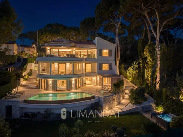 Cap d'Antibes - Villa 5 chambres d'exception avec piscine chauffée, jacuzzi, ascenseur & vue mer 