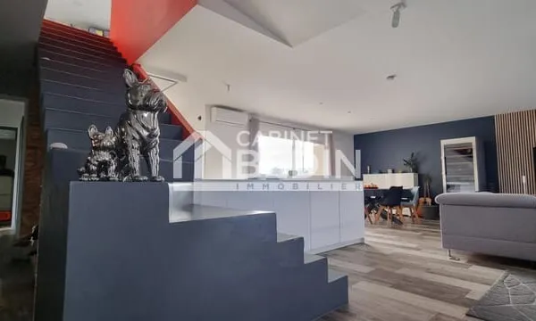 Maison 7 pièces 210 m² 