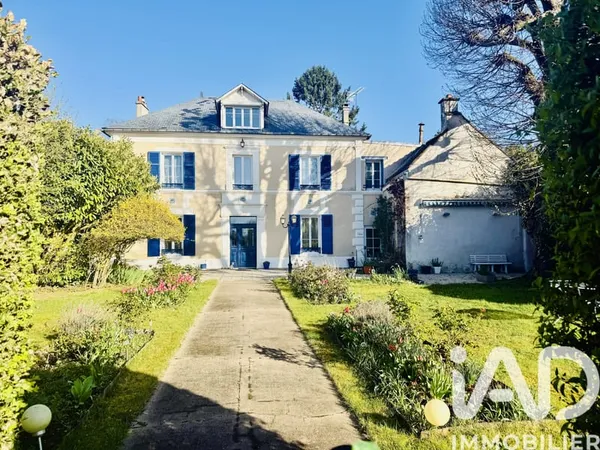 Maison 10 pièces 234 m²