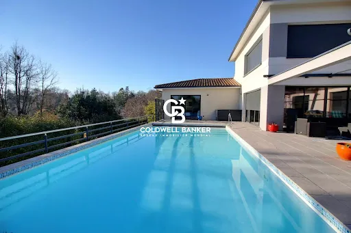 Maison 7 pièces 271 m²