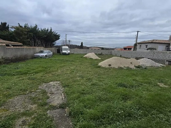 Terrain à vendre - Les Pennes Mirabeau - 315 m² - 175 000 € 
