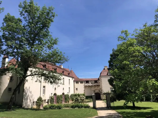 Château 10 pièces 1500 m²