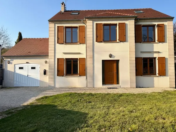 Maison 8 pièces 205 m²