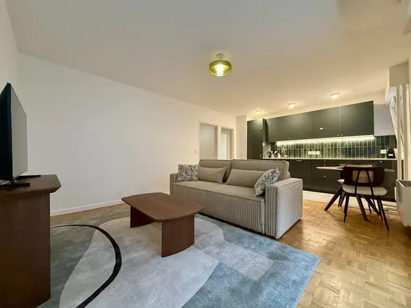Charmant 2 pièces meublé avec balcon - Paris 19e, rue Mélingue 