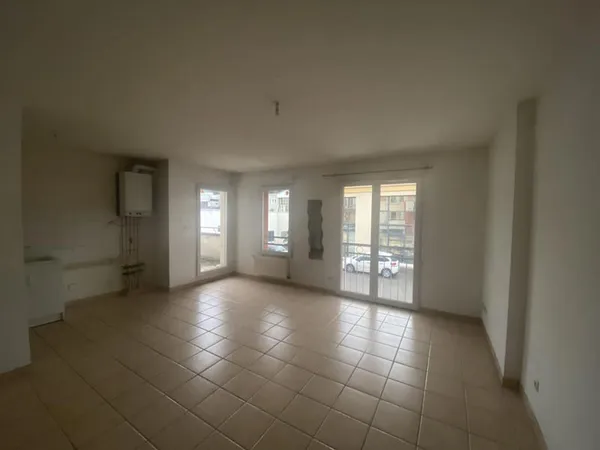 ANNONAY - APPARTEMENT T3 AVEC GARAGE - 71.91 M2 