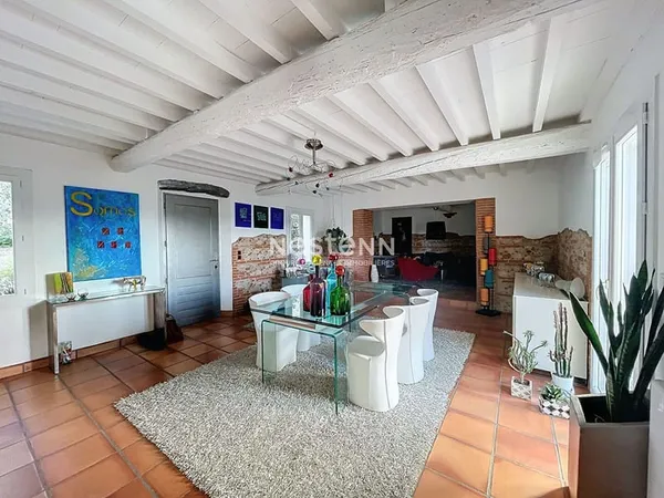 Maison 5 pièces 300 m² 