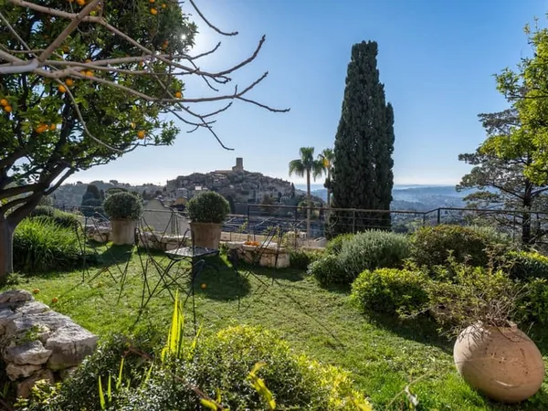 Maison 3 pièces 280 m² 