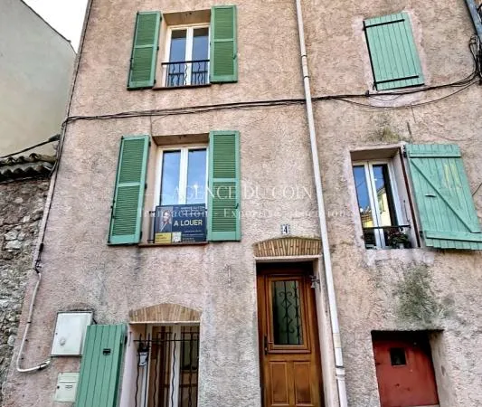 À saisir ! Maison de village entièrement rénovée en plein coe