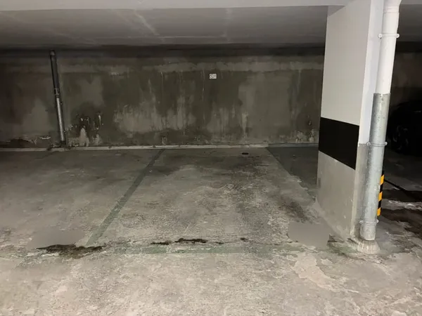 Parking 12 m²