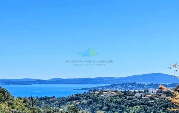 A VENDRE Villa 4 chambres vue mer et Golfe de Saint Tropez 