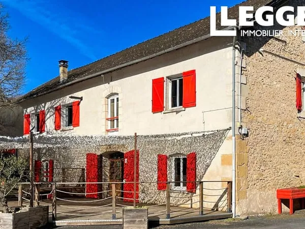 En Périgord Noir, Loft duplex avec vaste espace de réception en Pierre