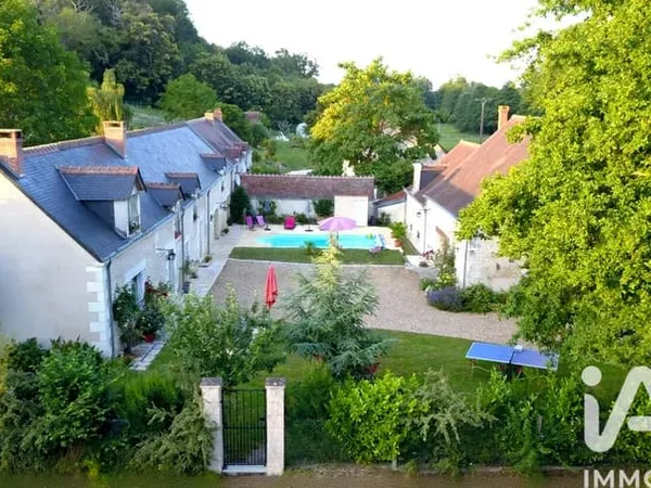 Maison 13 pièces 327 m²