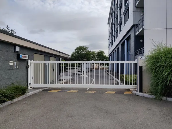 Parking 10 m²
