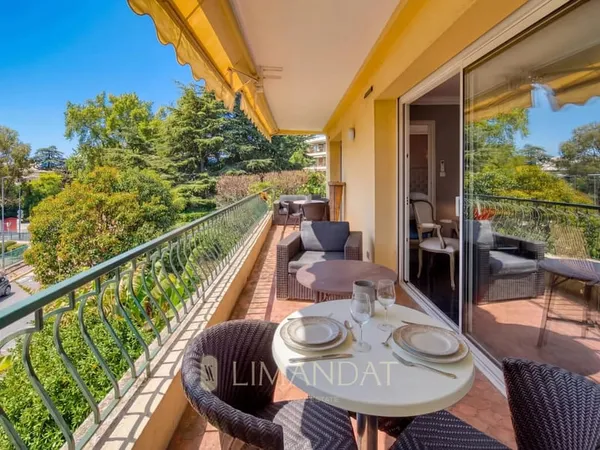 EXCLUSIVITÉ - Cannes - Appartement lumineux avec terrasse de 21 m²