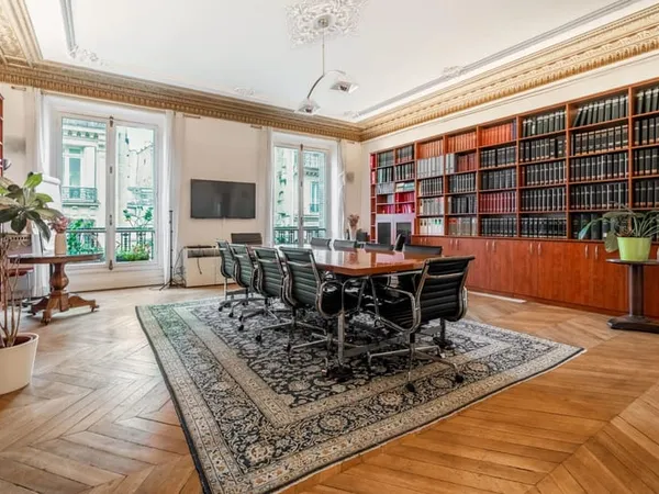 Appartement 8 pièces 301 m² 