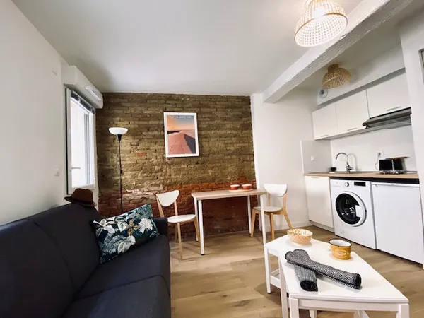 Appartement neuf T1 bis dans copropriété de charme entièrement rénovée 
