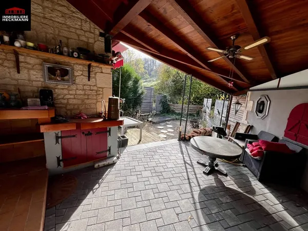 Appartement 5 pièces 105m2 terrasse jardin et garage